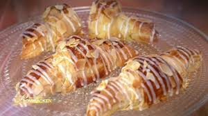 Die Technische Prufung Im Halbfinale Hat Es In Sich Die Promis Mussen Marzipan Mandel Croissants Nach Rezeptideen Weihnachtsessen Rezepte Hackfleisch Rezepte