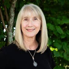 Donna Naquin's Instagram, Twitter & Facebook