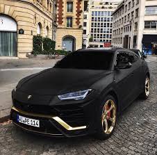 It was unveiled on 4 december 2017 and was put on the market for the 2018 model year. Lamborghini Urus Lamborghini Luxurycars Coolcars Lamborghini Luxusautos Sportwagen