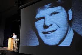 Andy Reid returns to Los Angeles roots for honor