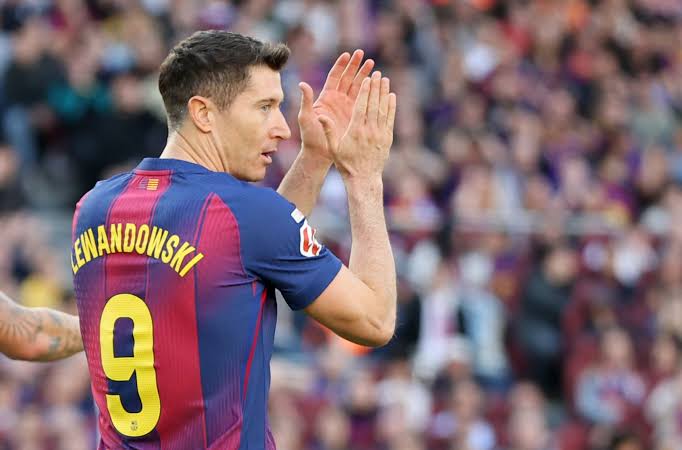 Robert Lewandowski sets himself goal target to earn new contract at  Barcelona | Barca Blaugranes