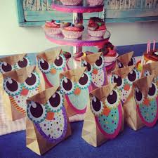 Podrás hacer flores de chuches, bolsitas, decoraciones y mucho más. Bolsa De Papel Dulces Impresion Bolsas De Golosinas Manualidades Bolsitas De Papel Decoradas