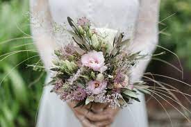 As a container shipping company, hamburg süd stands for quality, outstanding customer service, and a personal point of contact in over 100 countries. Brautstrauss Und Blumendekoration Am Hochzeitstag