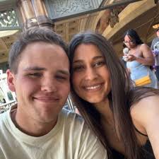 lyss (@AlyssaCBarela)