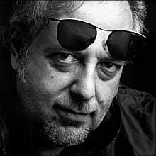 Scompare Ernesto De Pascale, l'uomo che aveva insegnato il blues all'  Italia. Oggi avrebbe compiuto 53 anni. Il ricordo di Marco Mori.