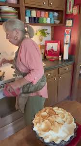 You have everything in your kitchen to make this Creamy Chocolate Pie. It's  scrumptious. www.whitelily.com #whitelilypartner #CookingwithBrendaGantt  #whitelilybaking