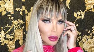 Una és el poder de les xarxes socials. Rodrigo Alves Wird Eine Frau Er Hat Jetzt Neue Bruste Promiflash De