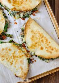 Baked Spinach Mushroom Quesadillas Recipe In 2020 Recipes Food Vegetarian Dishes