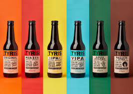 Cervezas Tyris On Behance In 2020 Beer Bottle Design Beer Design Beer Bottle