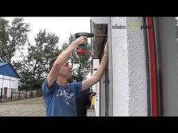 Für jede garage gibt es auch ein passendes tor also ein garagentor. Montage Anleitung Video Garagentore Rolltore Youtube