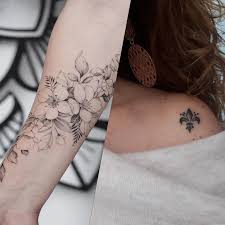 Tatouage Fleur De Lys On Vous Dit Tout De Ses Significations