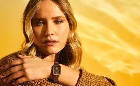 Delaine Brown's Instagram, Twitter & Facebook