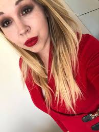 Coming home for Christmas was meant to add some color to my skin but why do  I look darker? 🤤 Anyways, happy new year in advance familia 💜