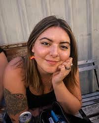 Regina Wagers's Instagram, Twitter & Facebook