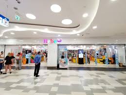 Bebe tei din centrul comercial sun plaza din capitala este, probabil, cel mai mare magazin specializat cu cea mai diversificata gama. 896 Tei Photos Free Royalty Free Stock Photos From Dreamstime