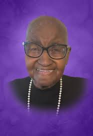 Mae Poole's Instagram, Twitter & Facebook