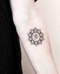 The mandala flower tattoo used here has a beautiful flower image that has repetitive designs. Mandala Tattoo