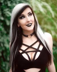 Carina Pusch - Free pics, galleries & more at Babepedia