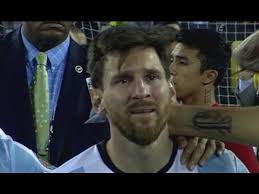 El argentino continuará con sus días de descanso junto a su familia y luis suárez. Messi Llora Su Fallo Y Derrota En C America 2016 Youtube