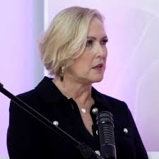 Secrets of a Top Female Plastic Surgeon: Dr. Stephenie Poris Shares Her  Journey by SheNETWorks