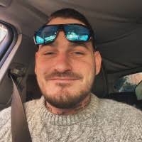 300+ perfiles de «Victor Javier»