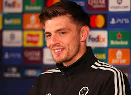 🇦🇷🕷️👨 Jonas Gutierrez and some famous friends... WHAT a legend! Some  people get what an honour it is to play for our club! One BIG family 🖤🤍  #NUFC #NUFCFans #NUFCNews #Newcastle Paul |