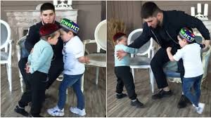 People don't know about the reality of hasbullah, normally it's consider to be a naughty child who copy khabib and act like him. Pint Sized Pugilists Go Viral But Contest Splits Opinion In Russia Is It Giving The Masses What They Want Or A Vulgar Circus Rt Sport News