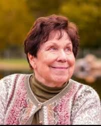 Kathy Lou's Instagram, Twitter & Facebook