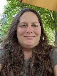 Karen Petzold's Instagram, Twitter & Facebook