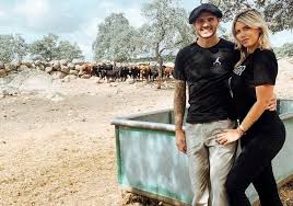 Mauro Icardi S Birthday Wanda Nara Send A Romantic Message Okezone Bola Sportsbeezer