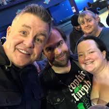 Dull conundrum...... How do those who can't wear tight socks manage. I am  struggling. Too tight and they itch like hell, too loose and they crinkle  down into the shoe. I wear