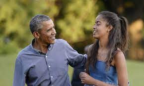 Her father, barack obama, was the 44th president of the united states while her mom was the first lady who is loved by many. Malia Obama Makes Rare Appearance With Famous Parents Ahead Of Exciting New Job Fans React Hello