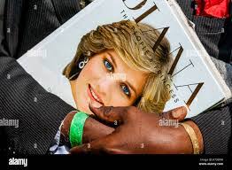 Diana Lay's Instagram, Twitter & Facebook