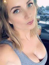 Model - Tera Vee