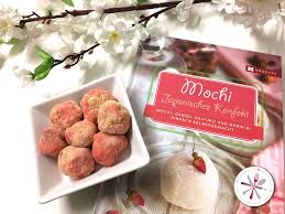 Japanische Mochis Hergestellt Mit Pfeilwurzelmehl Rezept Mehl Himbeeren Mochi