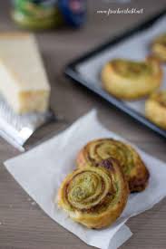 Blatterteig Schnecken Gefullt Mit Pesto Und Parmesan Mit Bildern Rezepte Snacks Fur Party Thermomix Fingerfood