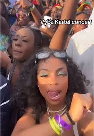 Rebekah Noble's Instagram, Twitter & Facebook