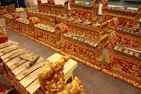 Gamelan bali tentu memiliki ciri khas. Gamelan Bali Gamelan Bali Indonesia Musik Etnis Indonesia Bali Musik