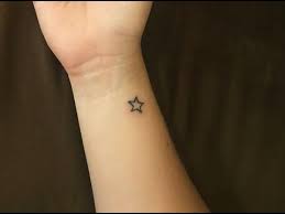 Hầu hết các hình xăm cổ tay được tìm thấy hình xăm dễ thương và đáng yêu, mang ý. Nhá»¯ng Hinh XÄƒm Nhá» á»Ÿ Cá»• Tay Ä'áº¹p Va Cháº¥t Cho Cac Nang Youtube