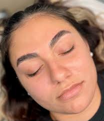 Who does lash clusters in Raleigh/Durham area?