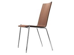 Der stuhl wurde in seiner werkstatt gefertigt und ist eine holzkonstruktion mit einer mit leder bezogenen sitzfläche. Stapelbarer Stuhl Aus Schichtholz S 164 Kollektion S 160 By Thonet Design Delphin Design