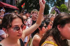 Pride may be celebrated in June, but love is love in any month. . . . . . .  #Streetdreamsmagazine #tdmmag #womeninstreet #unexp_collective  #eyeshot_magazine #eyeshotmag #streetphotomag #dreaminstreets  #street_macadam #street_me_up #storyofthestreet ...