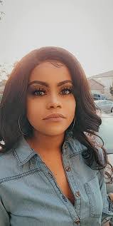 Saundra Mcintosh's Instagram, Twitter & Facebook