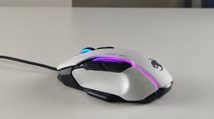 Transcending the original kone in form and structure, the roccat kone aimo doubles the two light stripes whilst adding a glowing mouse roccat® swarm. Roccat Kone Aimo Remastered Review Youtube
