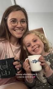 Hello everyone 🖐 I've been waiting all day but nobody even said hello to  me... I'm so sad.. #CountingOn #DuggarFamily