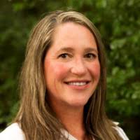 Lara Greene's Instagram, Twitter & Facebook