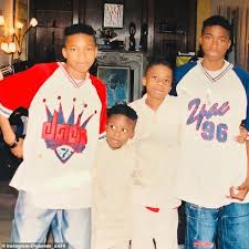 His parents had immigrated into the country from nigeria, in 1991. Nba Giannis Antetokounmpo Went From A Scrawny Teenager To The Greek Freak In Basketball Aktuelle Boulevard Nachrichten Und Fotogalerien Zu Stars Sternchen