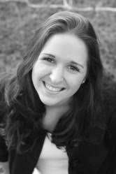 Ashley Goethe's Instagram, Twitter & Facebook