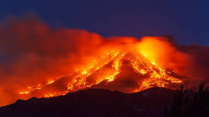 Aufnahmen vom vulkanausbruch am 11.09.2016 am piton de la fournaise auf der insel la réunion. Vulkanausbruch In Italien Das Sind Die Bilder Vom Feuer Speienden Atna Lausitzer Rundschau