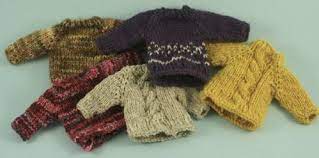 Free knitting pattern for a chunky knit sweater. This Pattern Is A Top Down Raglan Style Sweater Ornament It S A Great Use For Odds And Ends Of Sock Yarn Christmas Knitting Knit Christmas Ornaments Knitting